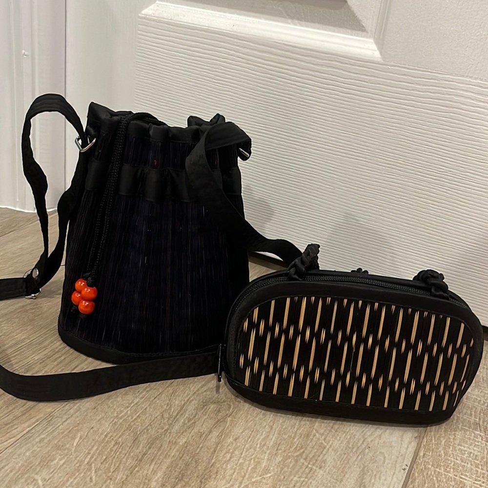 Small straw purses x2